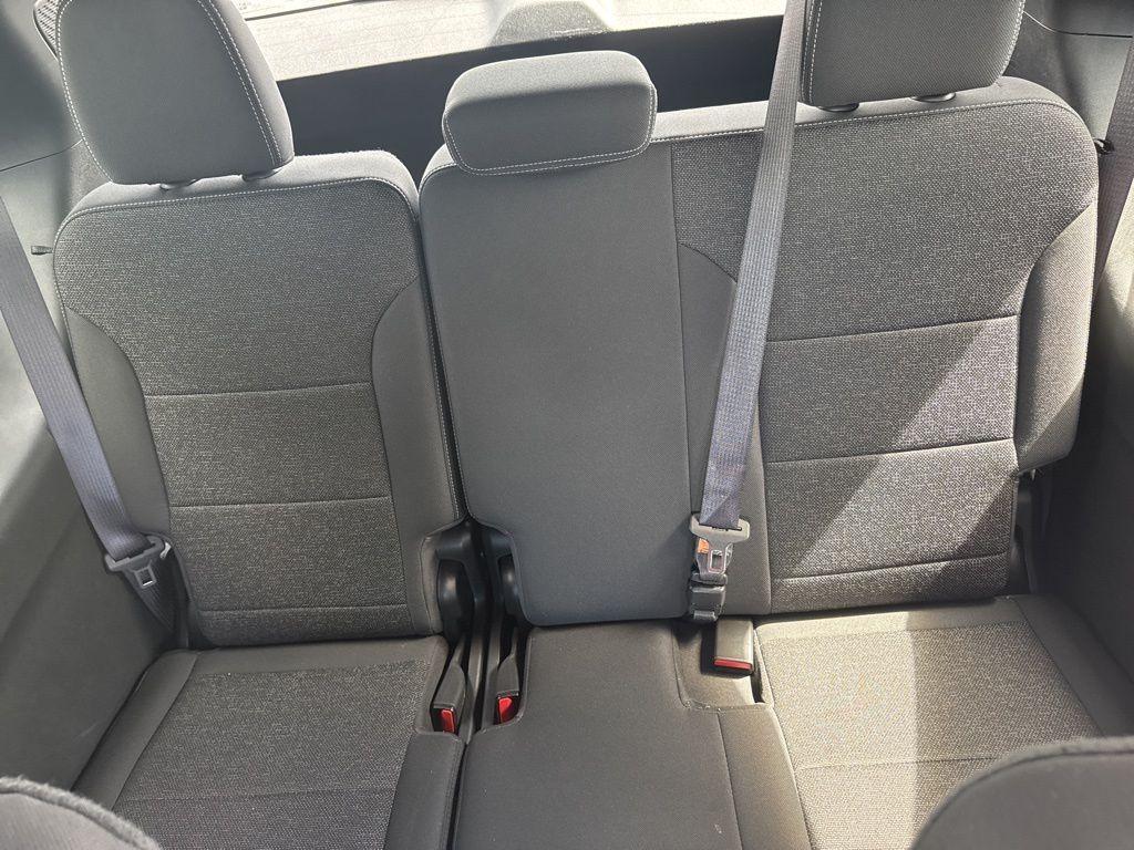 used 2025 Chevrolet Traverse car, priced at $29,997