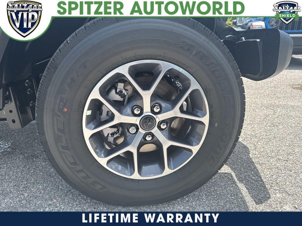 new 2025 Jeep Gladiator car, priced at $43,289