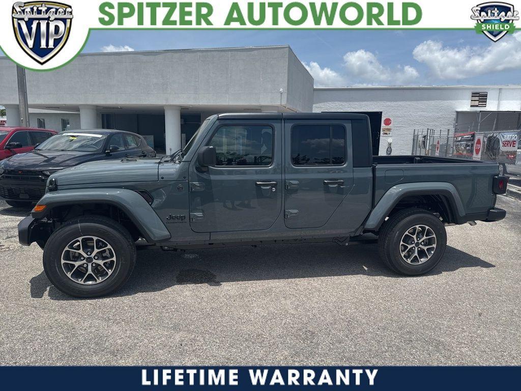 new 2025 Jeep Gladiator car, priced at $43,289