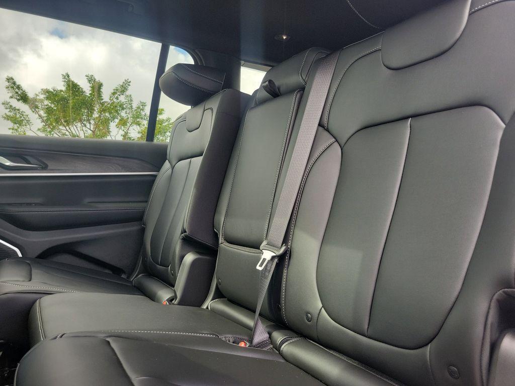 new 2026 Jeep Grand Cherokee L car, priced at $46,152