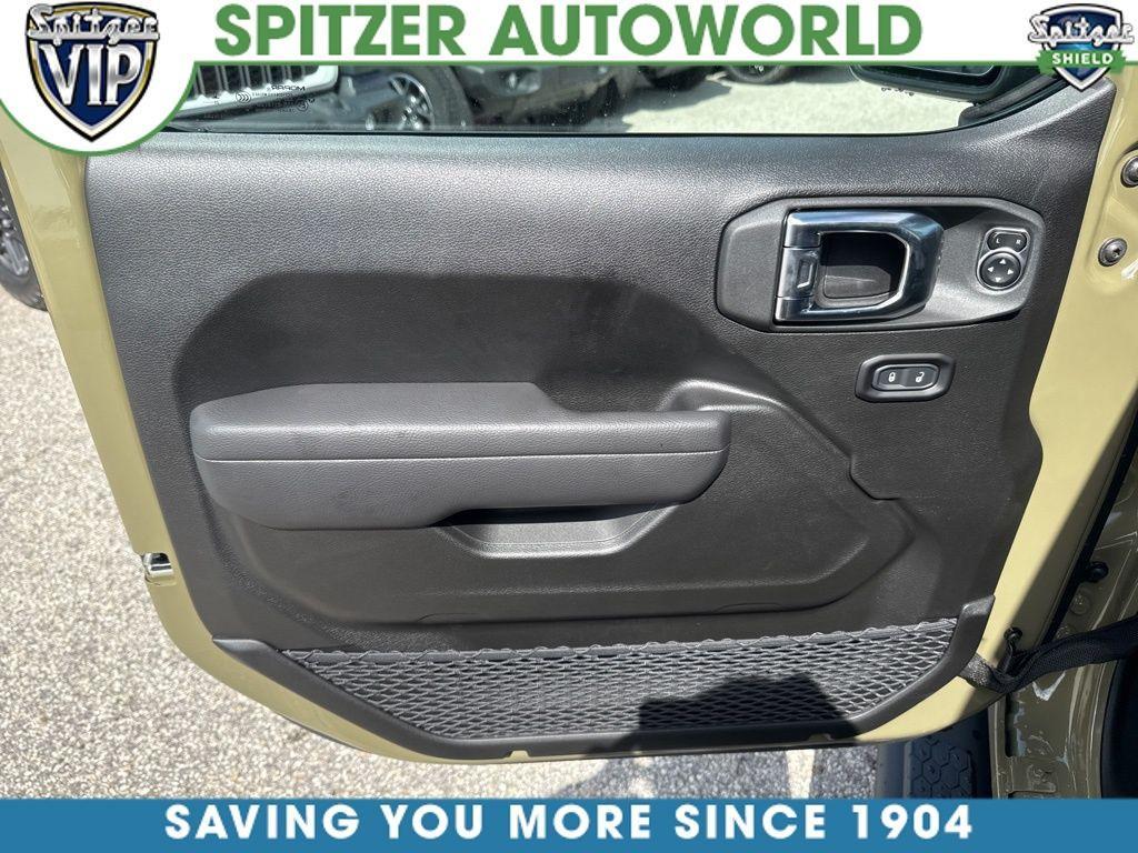 new 2025 Jeep Wrangler car, priced at $42,977