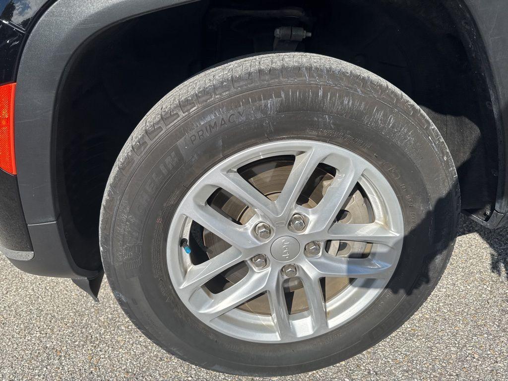 used 2024 Jeep Grand Cherokee L car, priced at $25,938