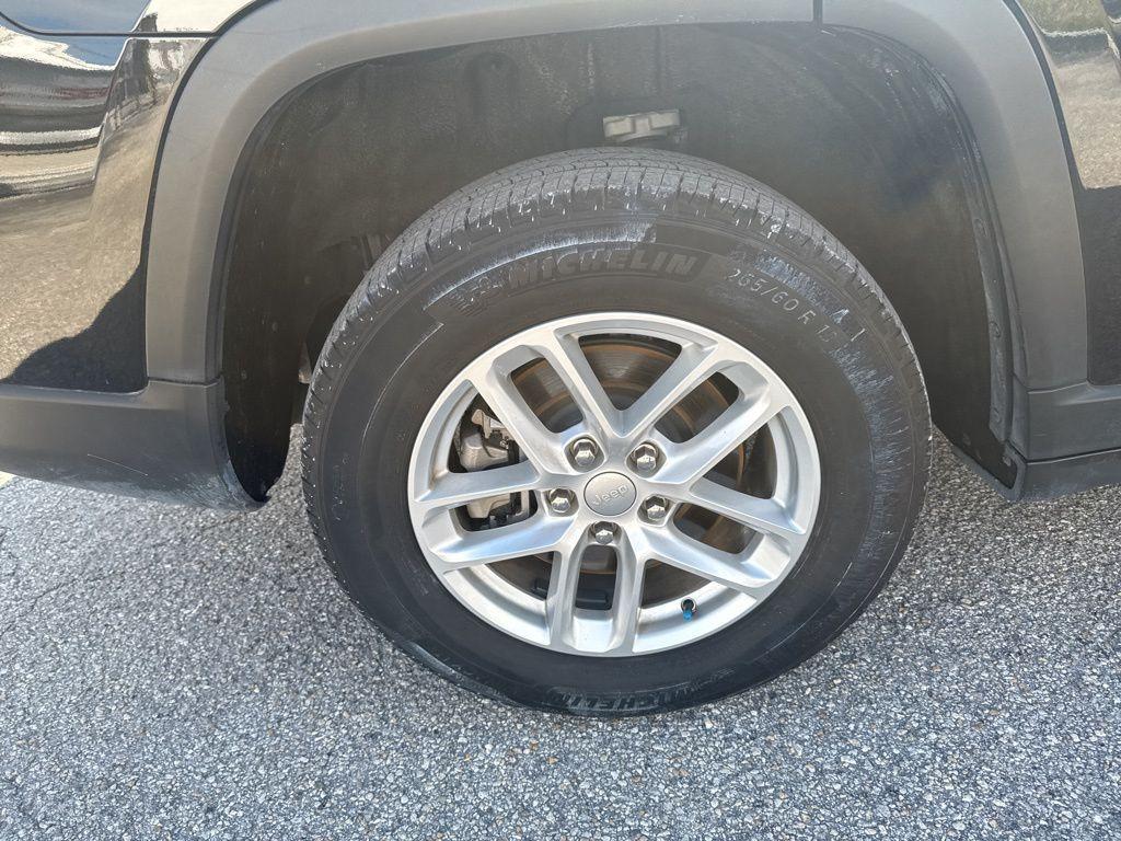 used 2024 Jeep Grand Cherokee L car, priced at $25,938