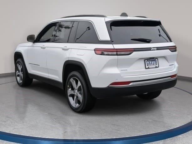new 2026 Jeep Grand Cherokee car, priced at $47,062