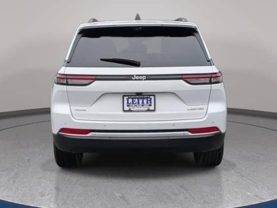 new 2026 Jeep Grand Cherokee car, priced at $47,062