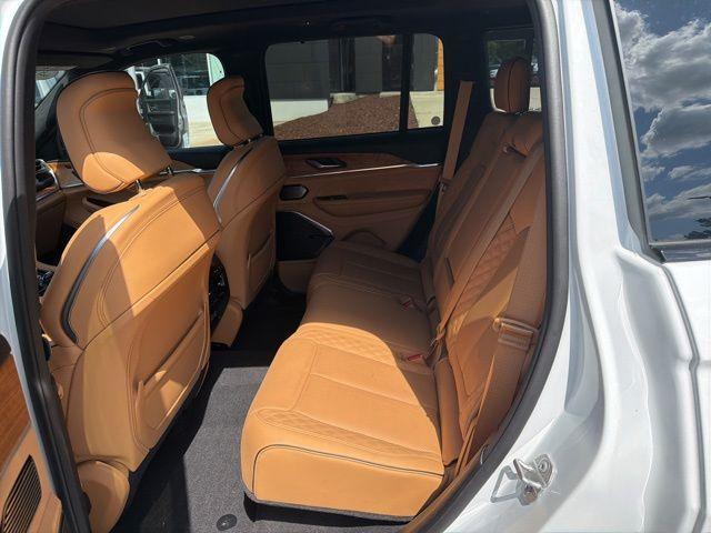 used 2022 Jeep Grand Cherokee car, priced at $37,695