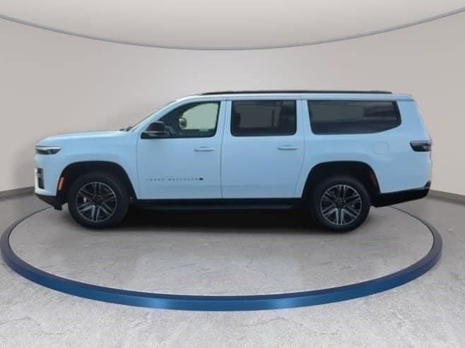 new 2026 Jeep Grand Wagoneer L car, priced at $72,082