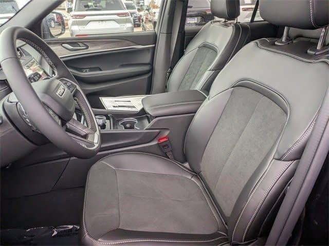 new 2026 Jeep Grand Cherokee car, priced at $47,750