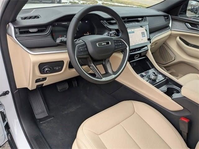 new 2026 Jeep Grand Cherokee car, priced at $47,062