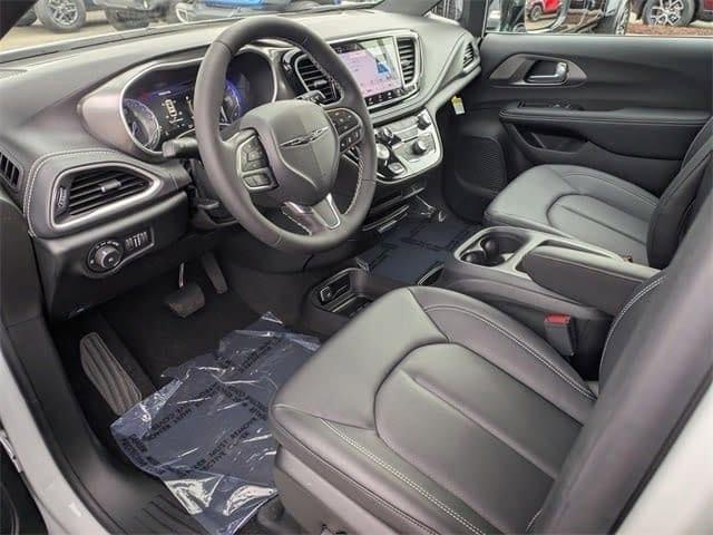 new 2026 Chrysler Pacifica car, priced at $39,682