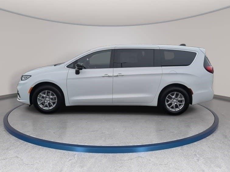 new 2026 Chrysler Pacifica car, priced at $39,682
