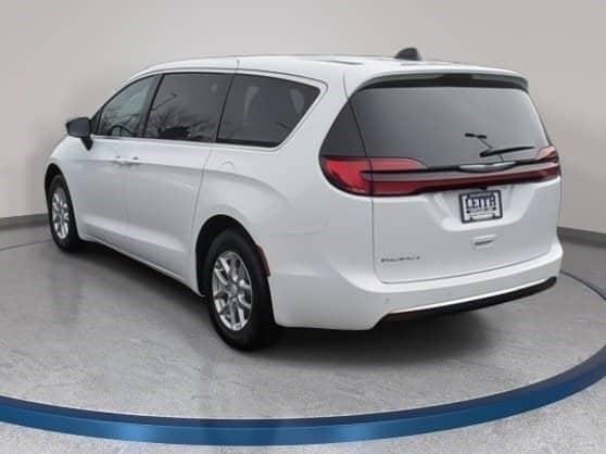 new 2026 Chrysler Pacifica car, priced at $39,682