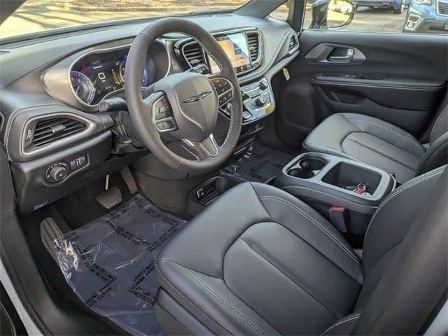 new 2026 Chrysler Pacifica car, priced at $39,752