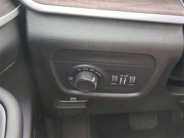 new 2026 Jeep Grand Cherokee car, priced at $48,750