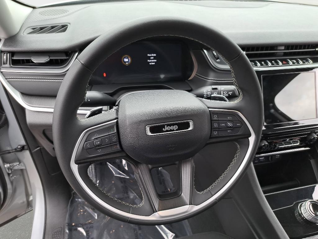 used 2023 Jeep Grand Cherokee car, priced at $27,695