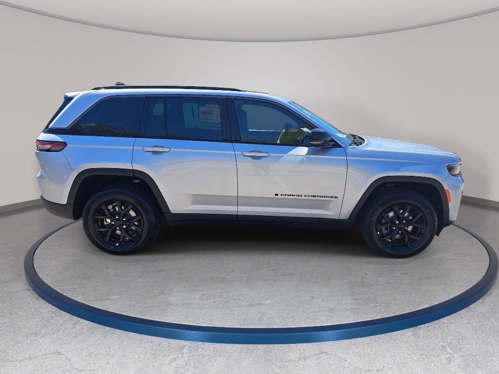 new 2026 Jeep Grand Cherokee car, priced at $44,078