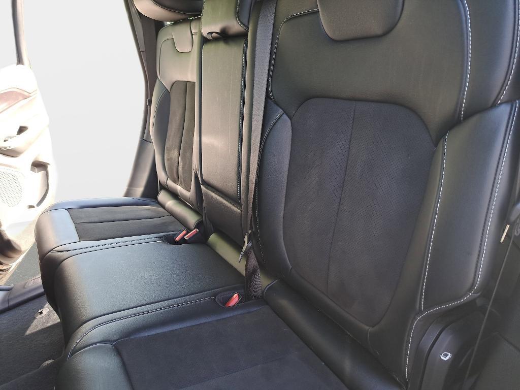 used 2022 Jeep Grand Cherokee car, priced at $29,393