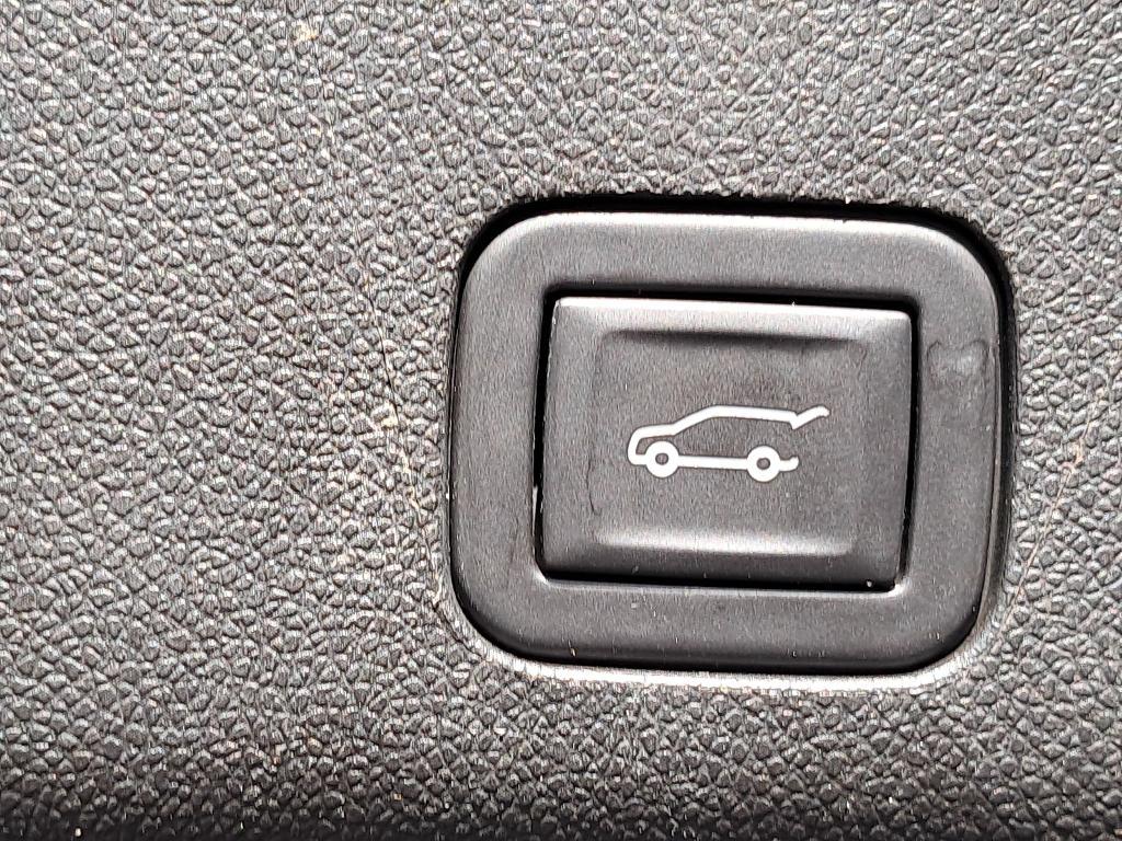 used 2023 GMC Yukon car, priced at $68,393