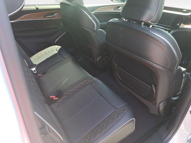 new 2026 Jeep Grand Cherokee car, priced at $59,220