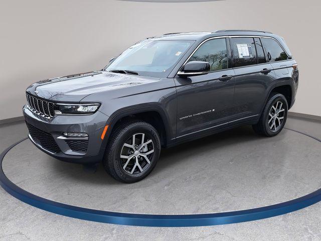 used 2025 Jeep Grand Cherokee car, priced at $40,393