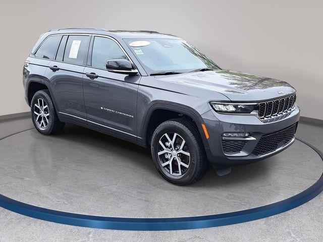used 2025 Jeep Grand Cherokee car, priced at $40,393