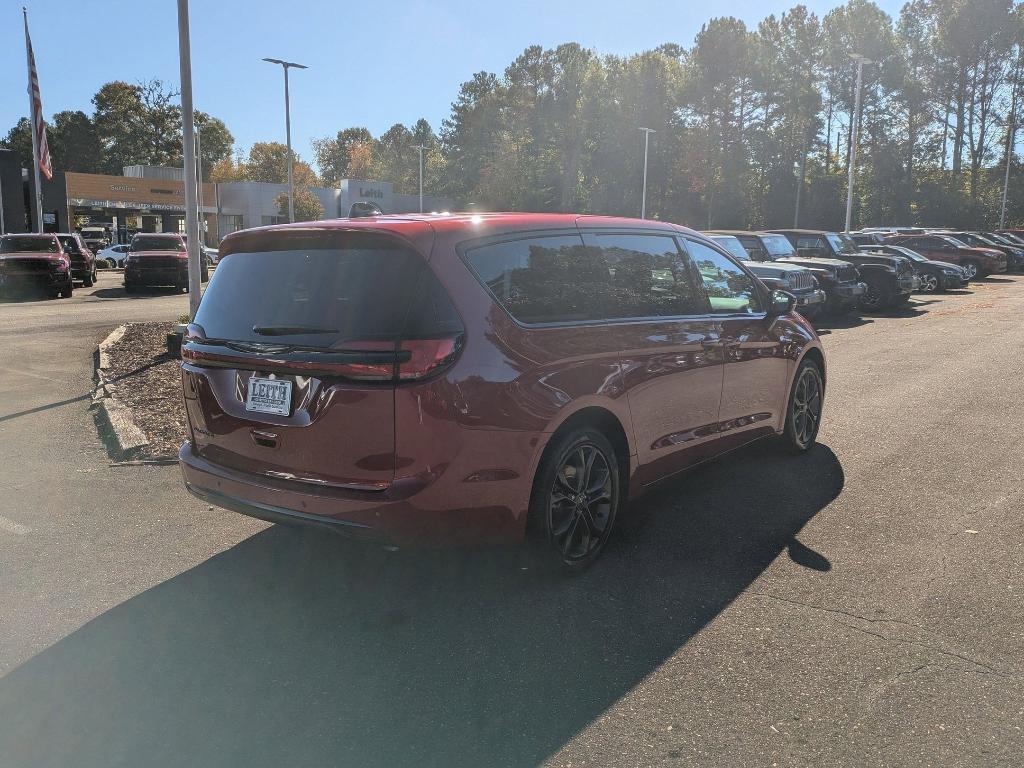 new 2026 Chrysler Pacifica car, priced at $47,785