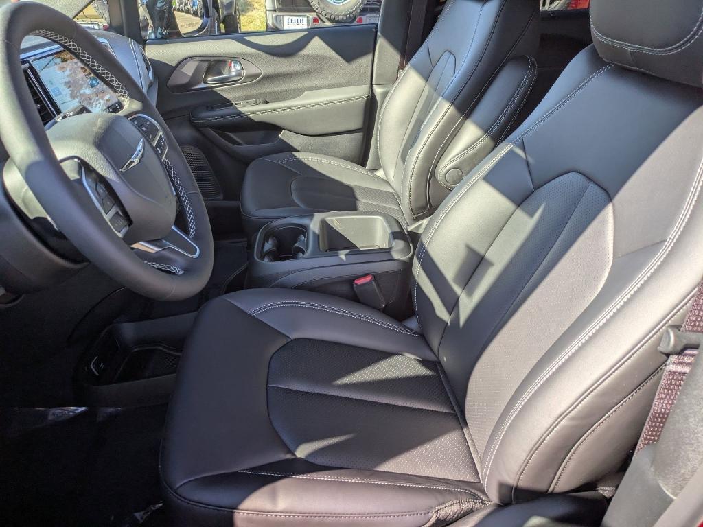 new 2026 Chrysler Pacifica car, priced at $47,785