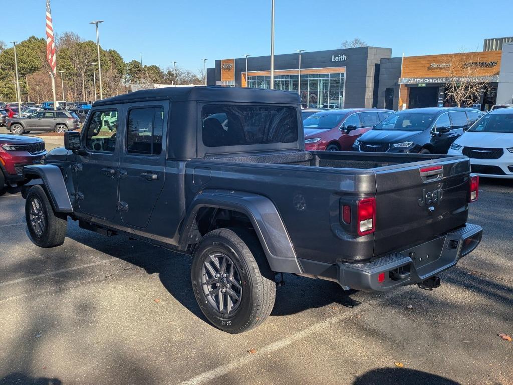 new 2026 Jeep Gladiator car, priced at $47,555