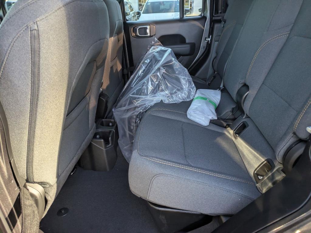 new 2026 Jeep Gladiator car, priced at $47,555