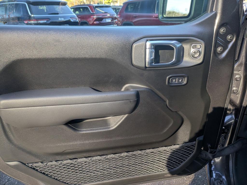 new 2026 Jeep Gladiator car, priced at $47,555