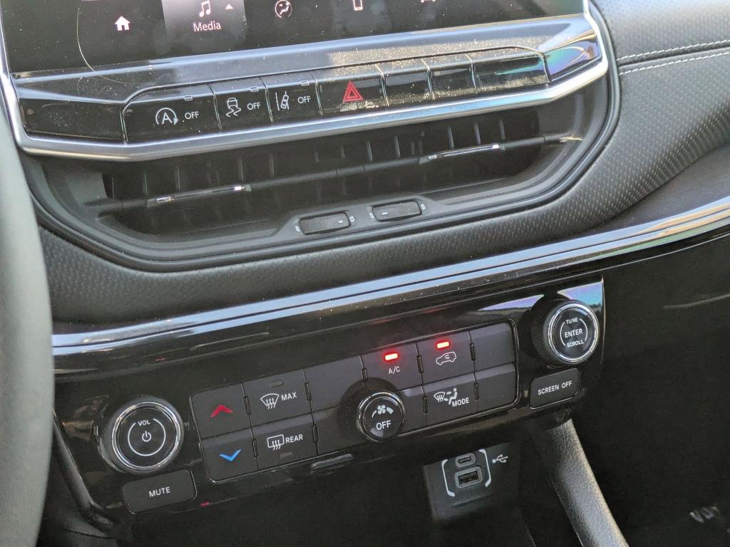 used 2023 Jeep Compass car, priced at $21,499