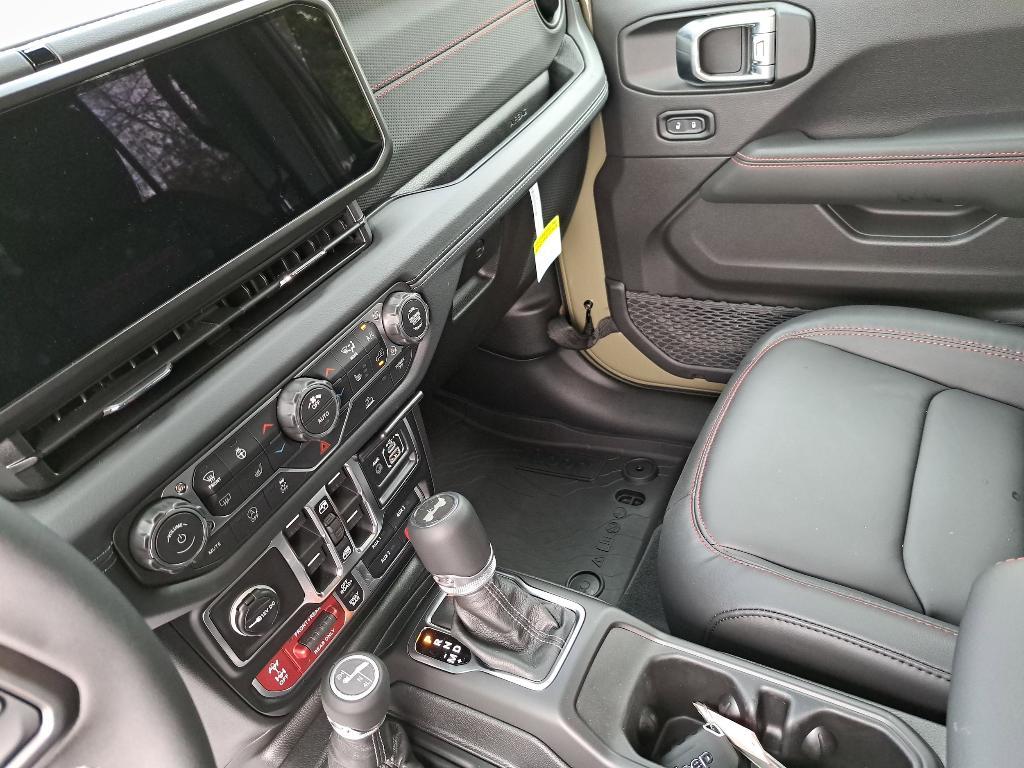 new 2026 Jeep Wrangler car, priced at $57,392