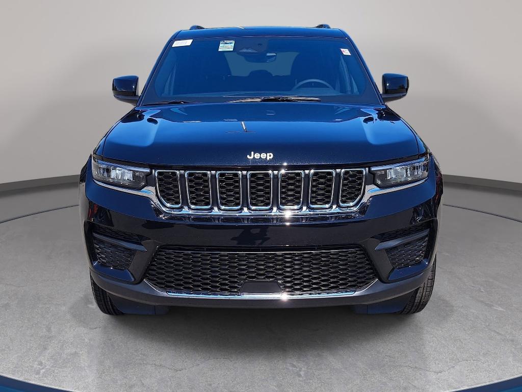 new 2026 Jeep Grand Cherokee car, priced at $41,076
