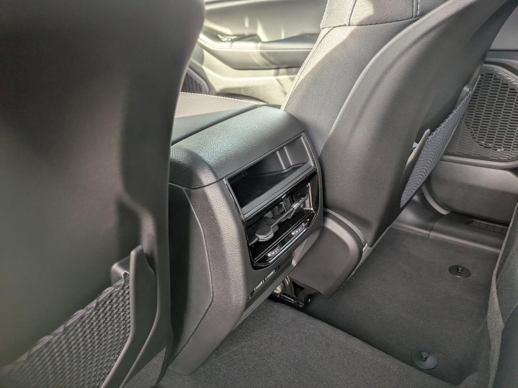 new 2025 Jeep Grand Cherokee car, priced at $40,380