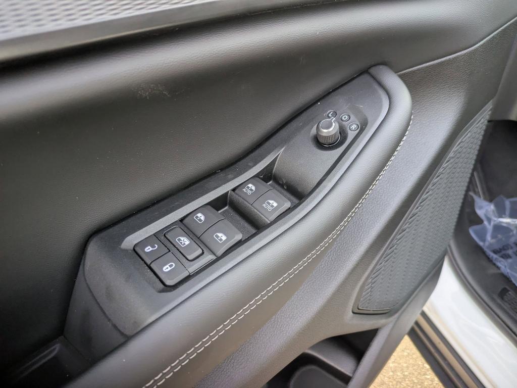 new 2025 Jeep Grand Cherokee car, priced at $40,380