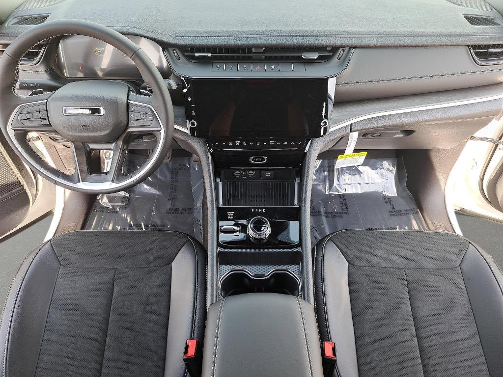 new 2026 Jeep Grand Cherokee car, priced at $43,560