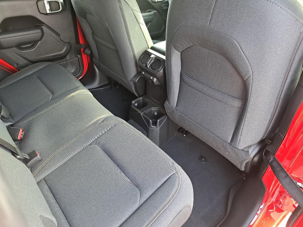 new 2026 Jeep Wrangler car, priced at $46,585