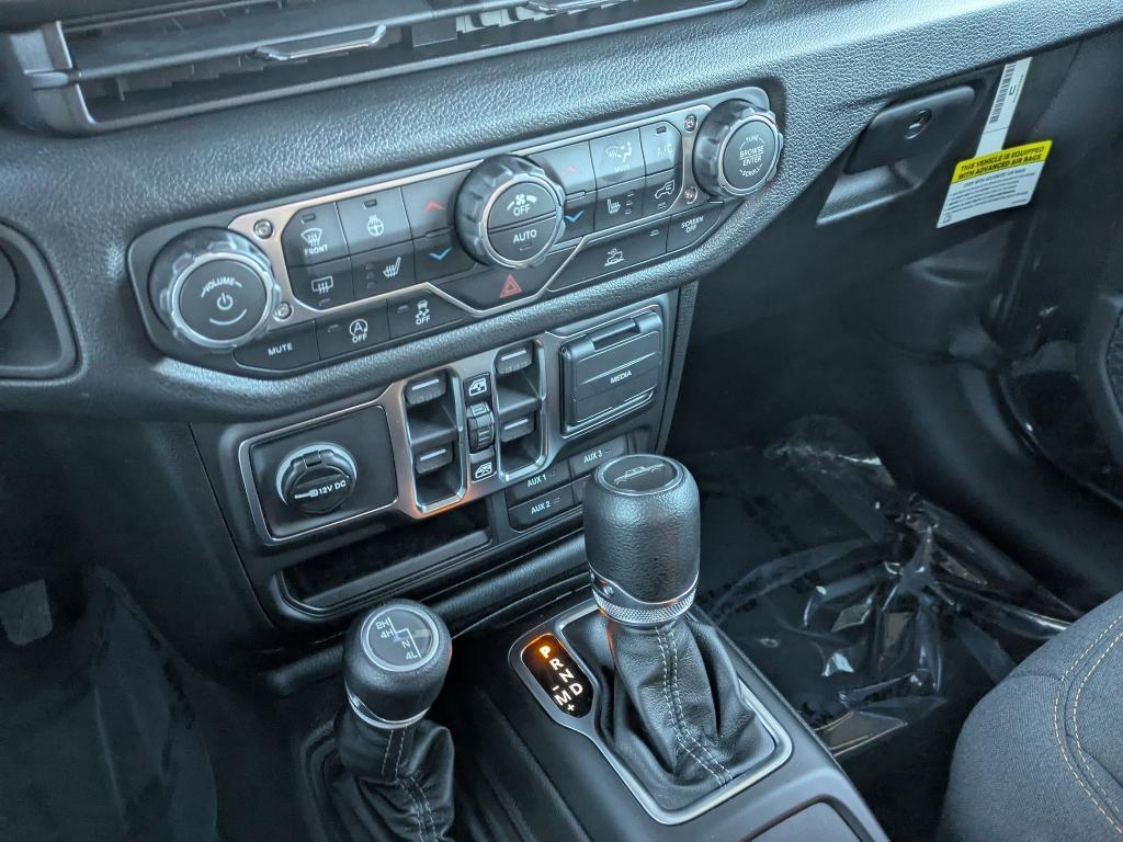 new 2026 Jeep Gladiator car, priced at $48,355