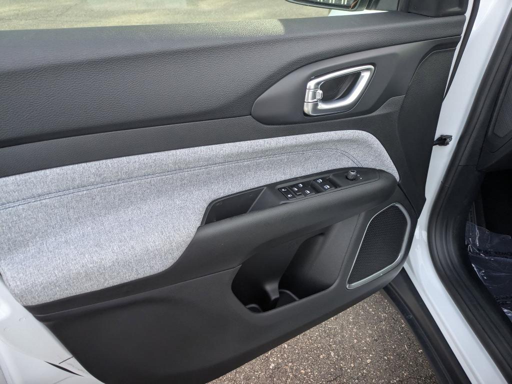 new 2026 Jeep Compass car, priced at $31,215