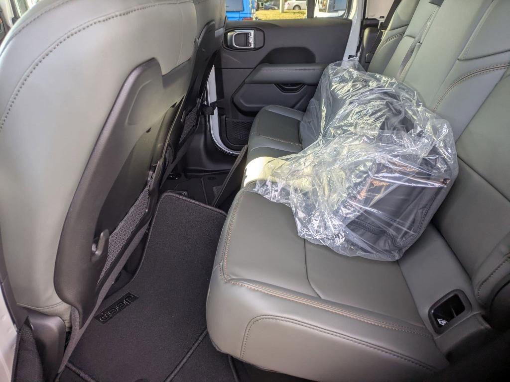 new 2026 Jeep Gladiator car, priced at $59,605