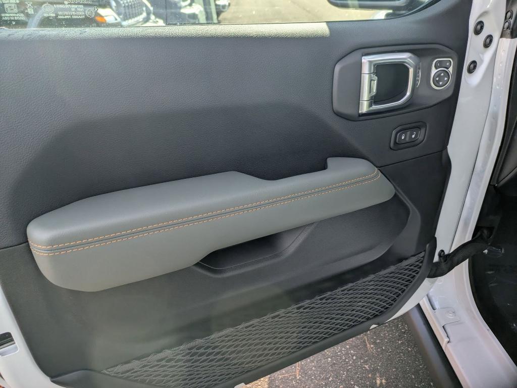 new 2026 Jeep Gladiator car, priced at $59,605