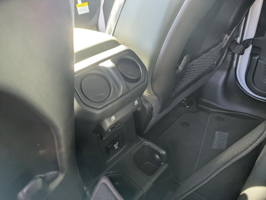 new 2026 Jeep Gladiator car, priced at $59,605