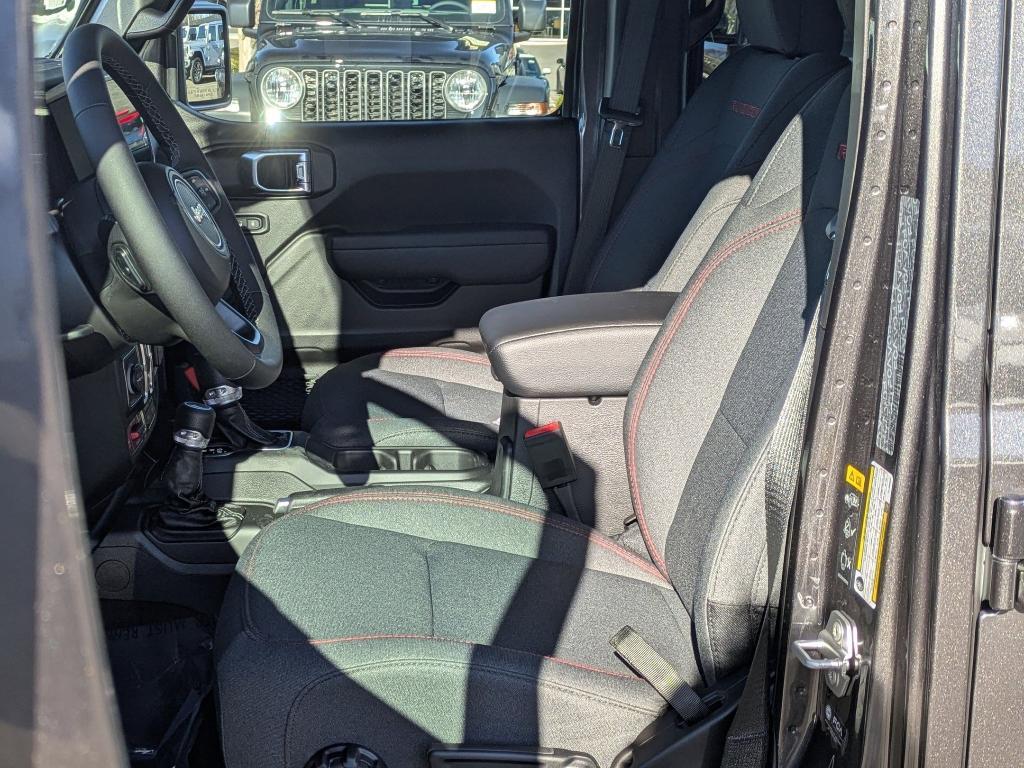 new 2026 Jeep Gladiator car, priced at $57,930