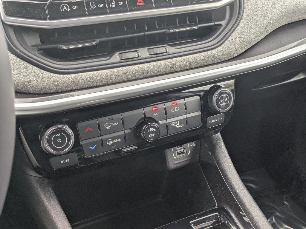 used 2022 Jeep Compass car, priced at $13,359