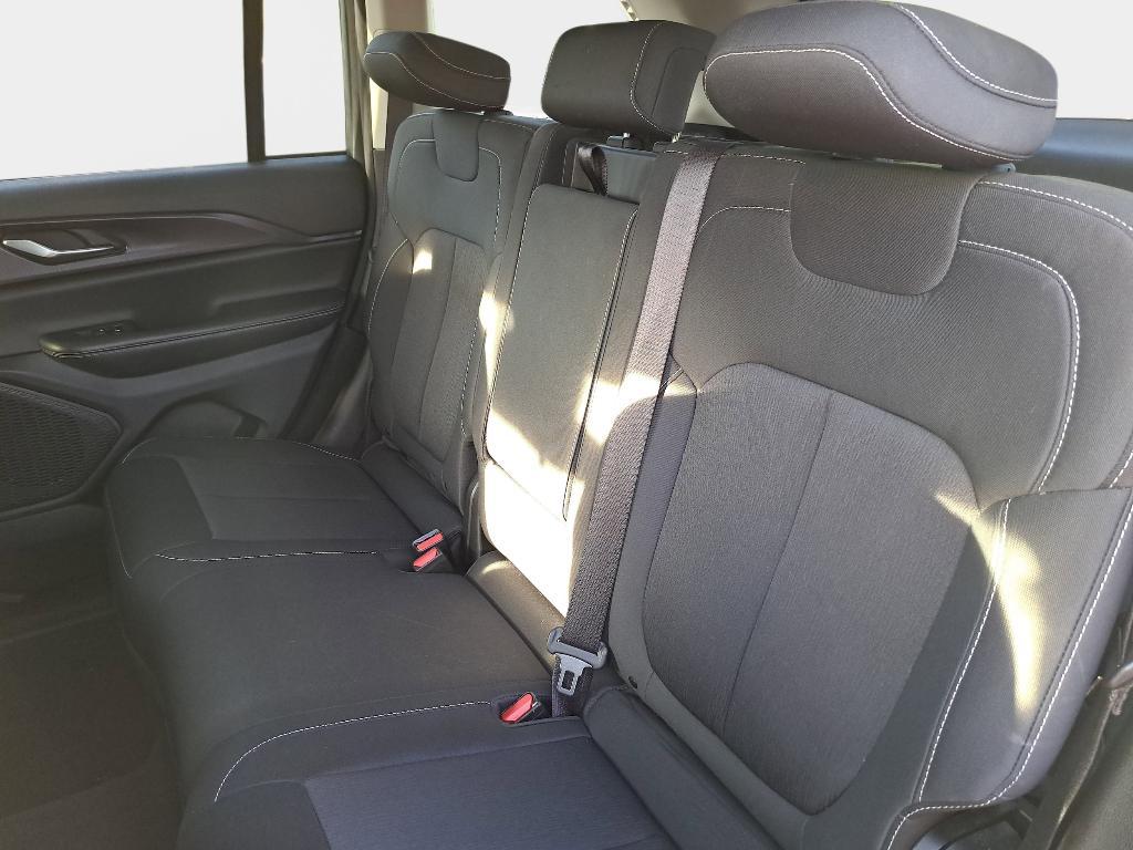used 2023 Jeep Grand Cherokee car, priced at $28,097
