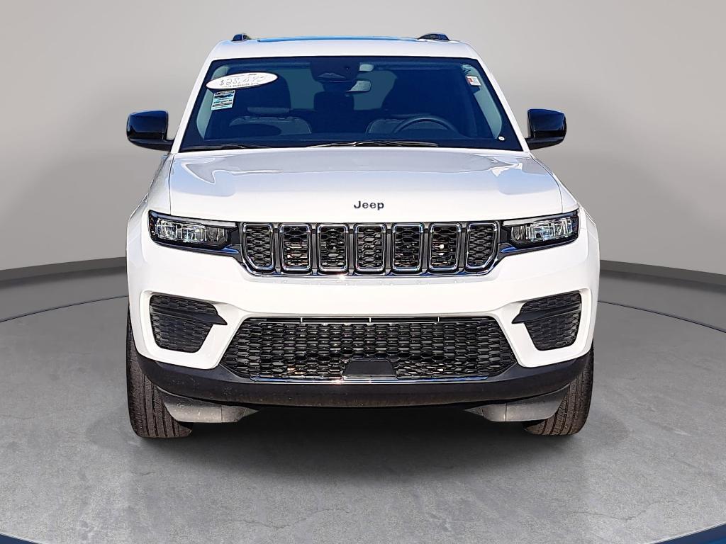 used 2023 Jeep Grand Cherokee car, priced at $28,097