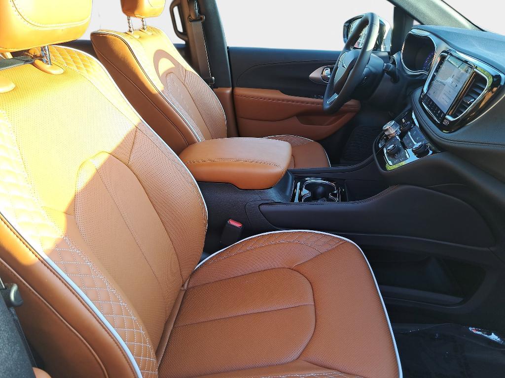 new 2026 Chrysler Pacifica car, priced at $57,742