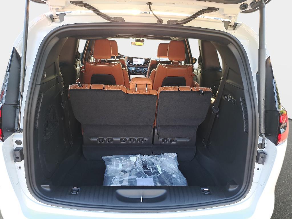 new 2026 Chrysler Pacifica car, priced at $56,074