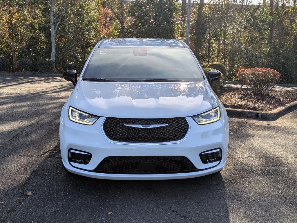 new 2026 Chrysler Pacifica car, priced at $46,165