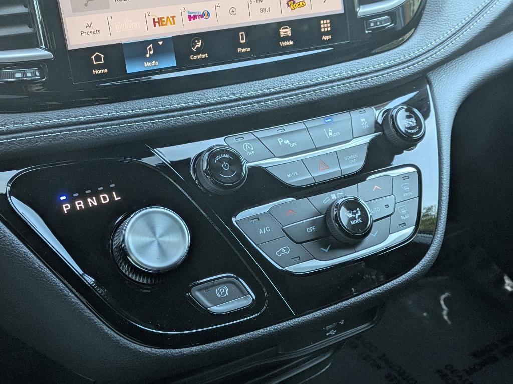 new 2026 Chrysler Pacifica car, priced at $46,165